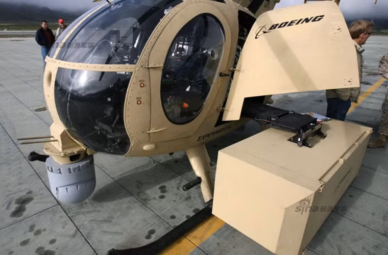 Biến thể trực thăng không người lái MH-6M cũng được trang bị các hệ thống quan sát quang hồng ngoại tương tự như các biến thể vũ trang, mặt khác nó lại không hề được trang bị bất cứ loại vũ khí phòng vệ nào.