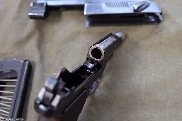 Nòng súng dài 35 mm.