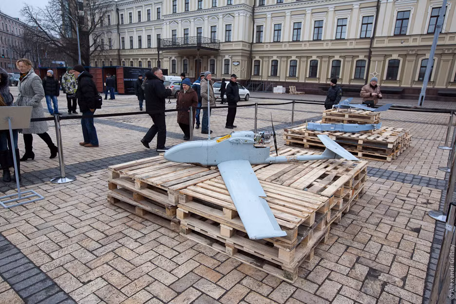 Máy bay không người lái được tin là loại Garnet-4.