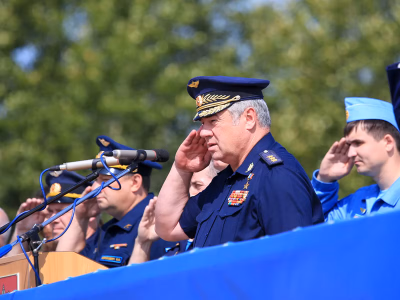 Phát biểu tại buổi lễ khai mạc hôm 1/8, Đại tướng V.Bondarev, Chỉ huy Không quân Nga cho biết, cuộc thi sẽ là cơ hội nâng cao khả năng huấn luyện bay của không quân và tăng cường sự hiểu biết lẫn nhau giữa các quốc gia tham dự.