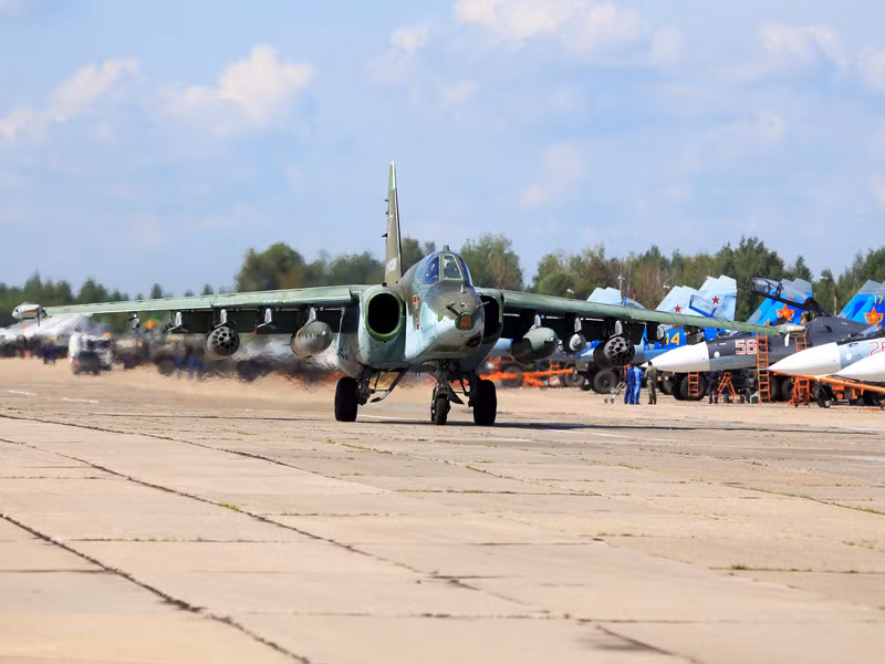 Cường kích Su-25 Nga đang chạy thử.