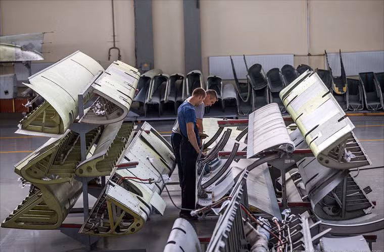 Đây là phần cánh tà trước của máy bay vận tải IL-76.