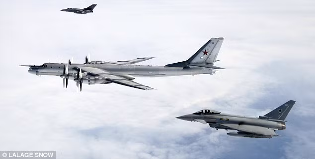 NATO so hai thai qua may bay nem bom Nga tuan tra-Hinh-2