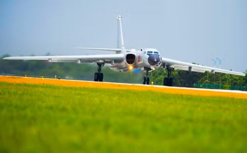 Theo doi oanh tac co H-6K Trung Quoc tap tran tren bien-Hinh-2