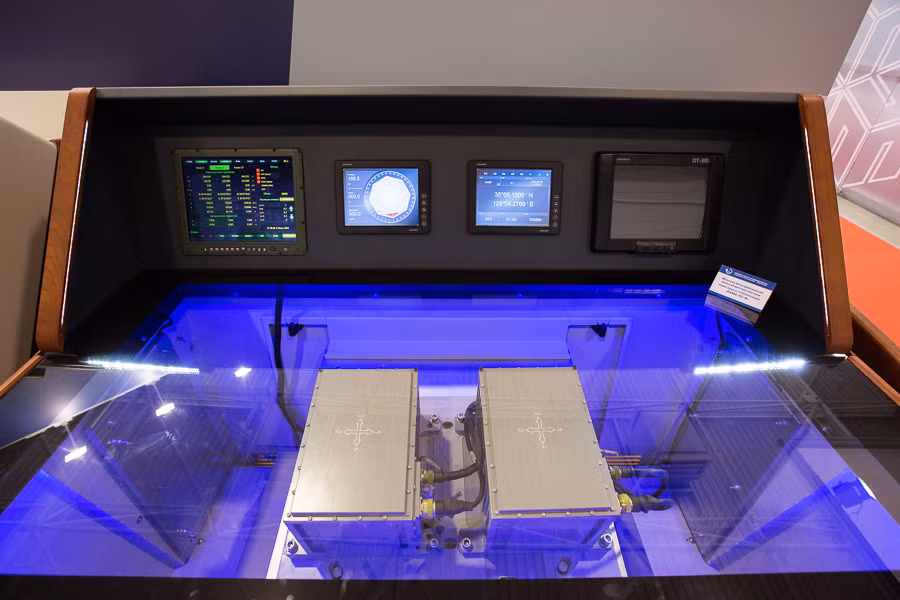 Hệ thống định vị hàng hải KMA-HC.