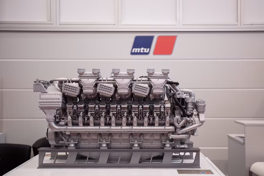 Động cơ MTU 1163-04.
