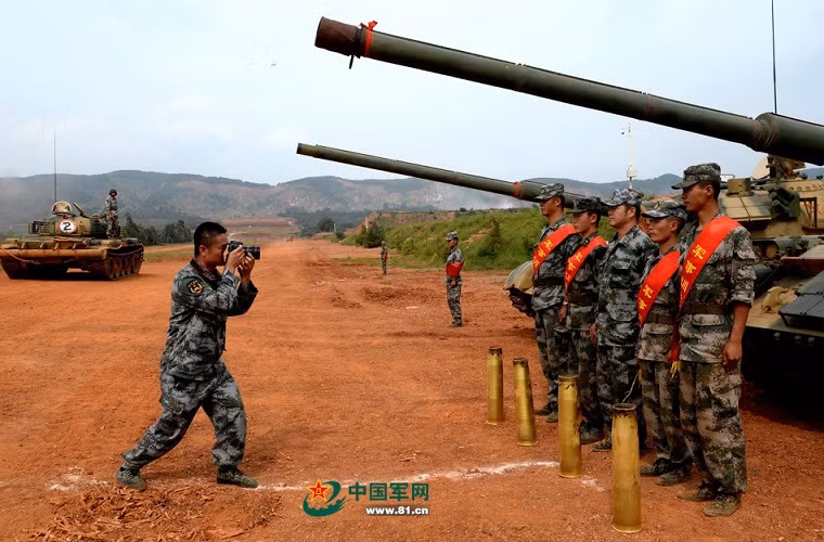 Trong đợt huấn luyện bắn đạn thật lần này có tới 90% các kíp chiến đấu Type 59D đạt thành tích xuất sắc, khi tiêu diệt mục tiêu ngay từ loạt đạn đầu.