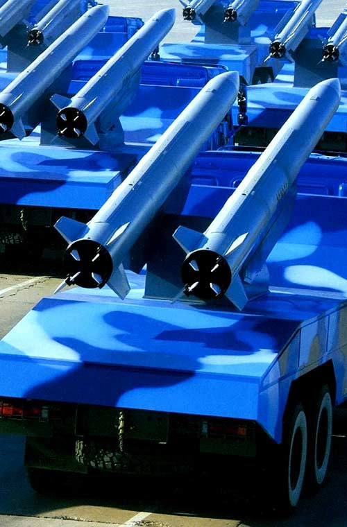 Cùng với HQ-9, Trung Quốc cũng sẽ đưa các đạn tên lửa hải đối không HHQ-9 (biến thể hải quân HQ-9) lên mặt đất duyệt binh. Loại tên lửa này được cho là bản sao chép mẫu S-300F của Nga, trang bị trên các tàu khu trục tên lửa Type 052C, Type 052D.