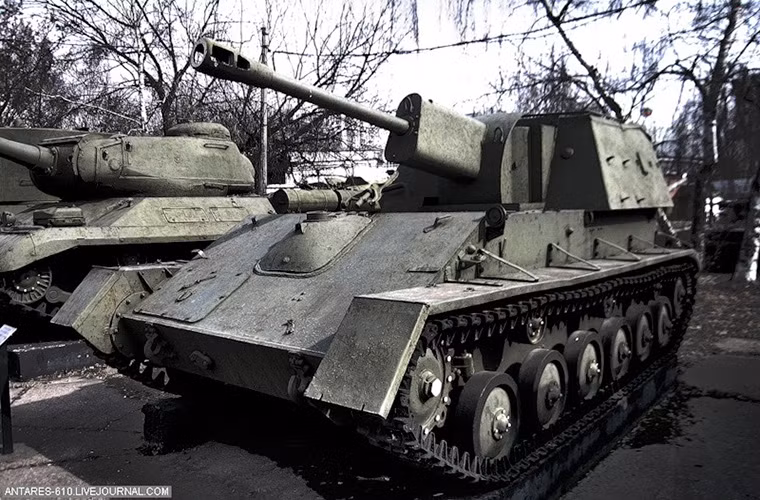 Pháo tự hành chống tăng Su-76.