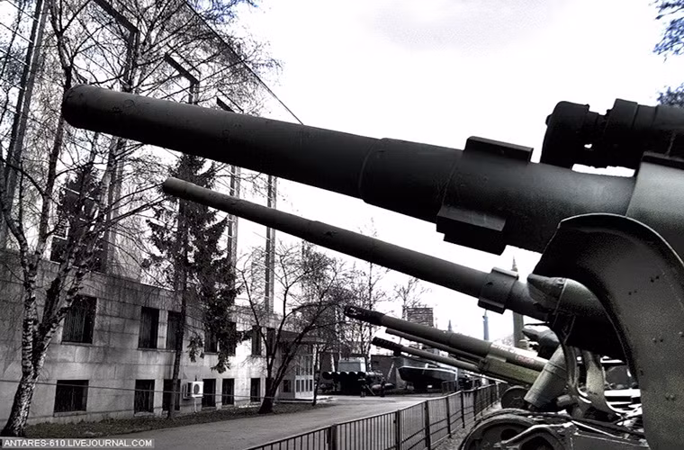 Đa phần các loại pháo này đều bị Liên Xô loại biên từ năm 1950.