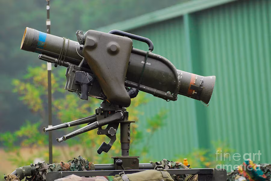 Duc vien tro ten lua Milan cho nguoi Kurd danh IS