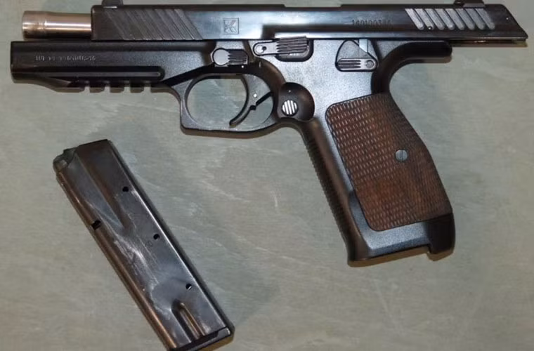 Nhờ sử dụng các phương pháp tính toán tự động trong thiết kế đã đem lại cho súng lục PL-14 cơ chế hoạt động tuyệt vời và tạo sự thoải mái cho các xạ thủ bắn, lực giật tối thiểu sau khi bắn và nhanh chóng trở lại đường ngắm.