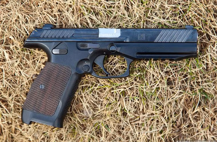 Súng PL-14 có thể bắn bất kỳ loại đạn có cỡ nòng 9X19mm nào, có thể bắn 10.000 phát đạn xuyên giáp 7N21.