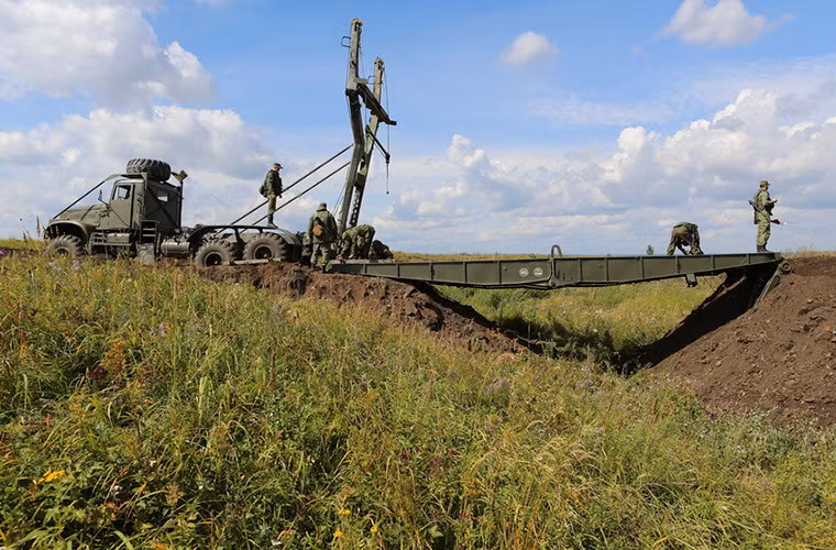 Can canh bo cau co gioi TMM-3 Viet Nam co dung