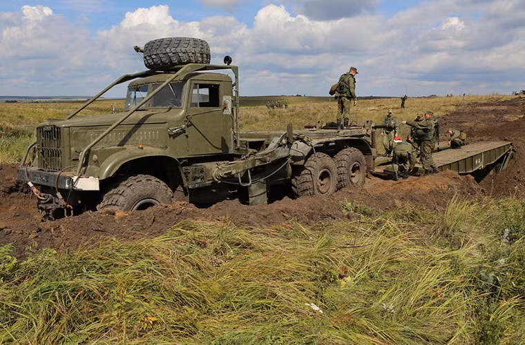 Mỗi nhịp cầu của TMM-3 có chiều dài gần 9m, rộng 3,22m và có thể được triển khai ở các khu vực có độ sâu tối đa là 3.2m.