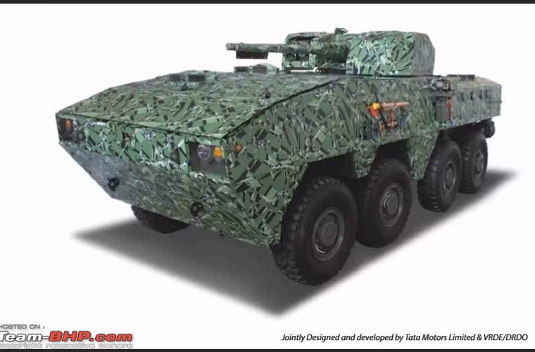 Xe bọc thép đa năng Kestrel có thể được trang bị module tháp pháo điều khiển từ xa với pháo tự động 30mm, có thể phóng 2 quả tên lửa kiểu “bắn và quên”, hoặc được lắp đặt pháo cỡ lớn và thiết bị phóng tên lửa. Ngoài ra, xe này còn sẽ trang bị súng máy 7,62mm (MMG) và thiết bị phóng lựu tự động.