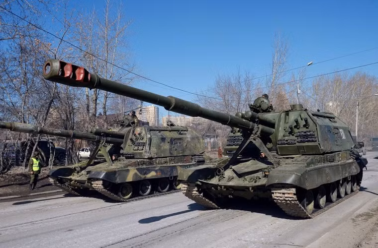 Trong ảnh là hệ thống pháo tự hành Msta-S của Nga tham gia vào buổi diễn tập ở Yekaterinburg.