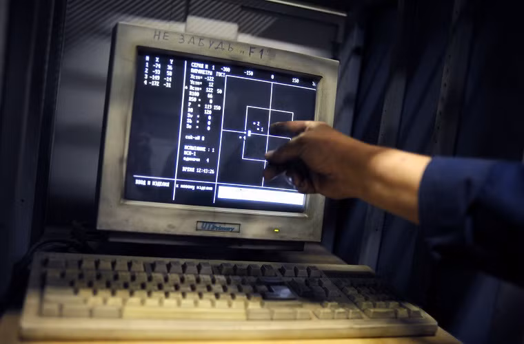 Đến năm 1949, AK-47 được chọn làm mẫu súng trường tấn công tiêu chuẩn của Quân đội Liên Xô sau đó Kalashnikov cũng dành được nhiều giải thưởng và phong tặng hành đầu của Liên Xô. Ông cũng đã dành hơn 60 năm để hoàn thiện và cho ra đời thêm nhiều dòng súng trường tấn công khác được phát triển từ AK-47.