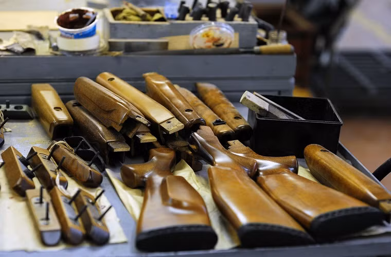 Thậm chí trước khi qua đời vào cuối năm 2013, Tổng công trình sư Mikhail Kalashnikov vẫn còn tự tin rằng đứa con đẻ của mình là dòng súng trường tấn công AK vẫn sẽ thống trị trên thị trường vũ khí thế giới ít nhất thêm 25 năm nữa.