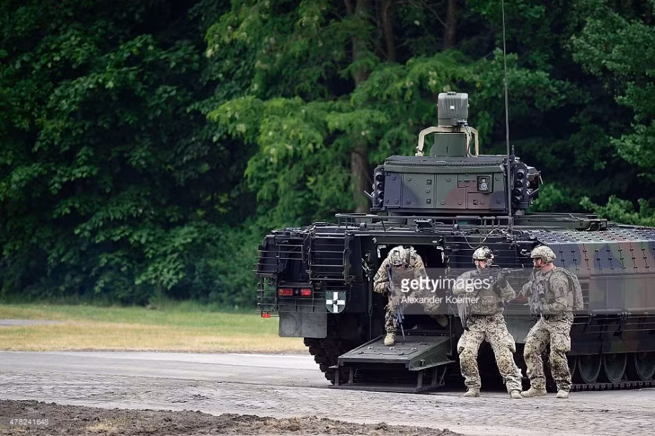 Các lính bộ binh được Puma đem theo trong khoang có cửa vào và ra thiết kế hoàn toàn ở phía sau, đảm bảo sự an toàn cho binh sĩ khi đổ quân. Bên trong khoang chở binh lính có thiết kế điều hòa nhiệt độ.