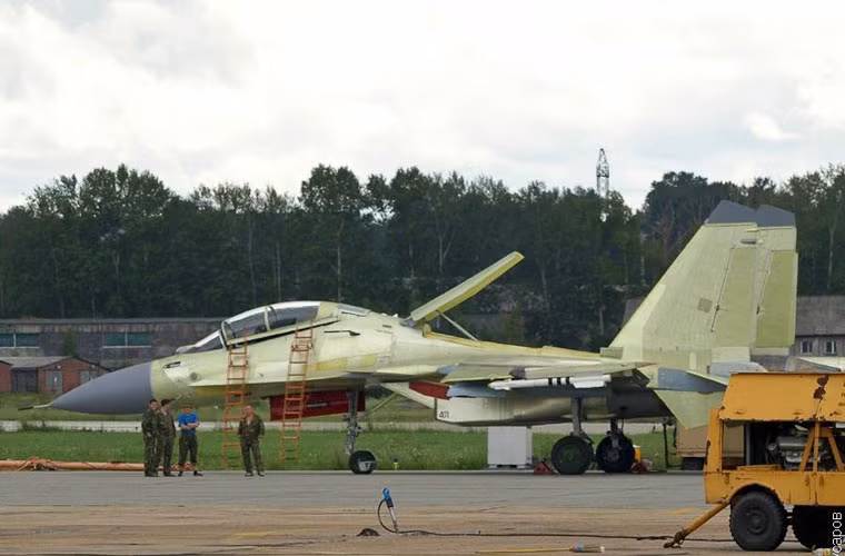 Su-30SM sẽ tăng cường đáng kể sức mạnh cho Không quân và Hải quân Nga khi có khả năng mang hàng loạt vũ khí hiện đại, dùng cho tác chiến đối đất, đối không, đối hải.