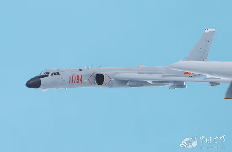 Mặc dù Không quân Trung Quốc cho rằng đây chỉ một cuộc tập trận thông thường và những chiếc H-6K hầu như không mang theo vũ khí. Nhưng đây lại là cách Bắc Kinh thể hiện khả năng quân sự của mình khi bắt đầu đe dọa đến các vị trí chiến lược của Mỹ tại Thái Bình Dương.