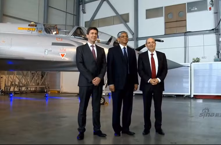 Hai máy bay tiếp theo sẽ được nâng cấp bởi Tập đoàn Hindustan Aeronautics Limited (HAL) của Ấn Độ với sự hỗ trợ của Pháp. Trong khi các máy bay còn lại được nâng cấp theo hợp đồng chuyển giao công nghệ.