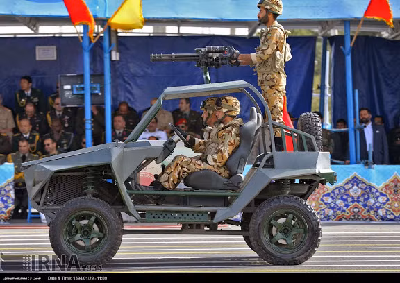 Súng Akhgar Gatling cỡ 7.62 mm được gắn trên xe chiến thuật Ranger.