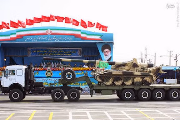 Pháo tự hành M107 cỡ 175 mm.