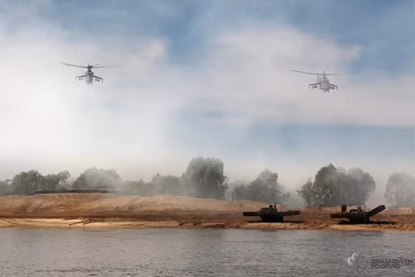 Trực thăng tấn công Mi-24 chi viện cho đội hình vũ khí hạng nặng Quân đội Nga vượt sông.