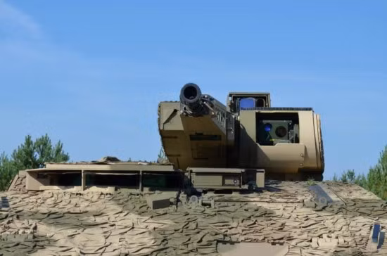 Pháo lắp trên Boxer có khả năng bắn 200 viên/phút, bao gồm cả loại đạn xuyên giáp để chống lại các xe bọc thép tầm trung.