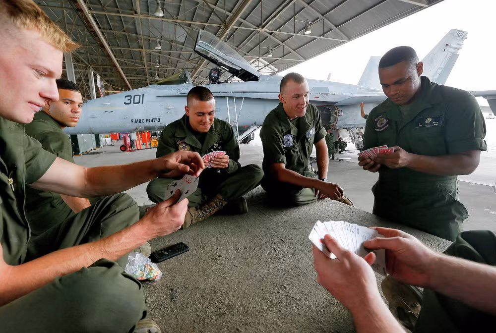 Khám phá kho chứa máy bay quân sự lớn nhất hành tinh Kham pha kho chua may bay quan su lon nhat hanh tinh