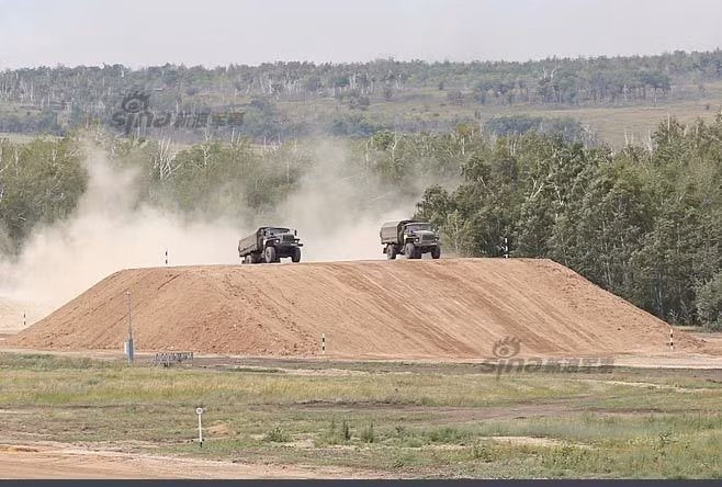 Sau đó là vượt qua dốc cao.