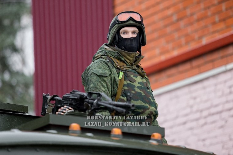 Dac nhiem Hiep Si Vityaz cua Nga trang bi 