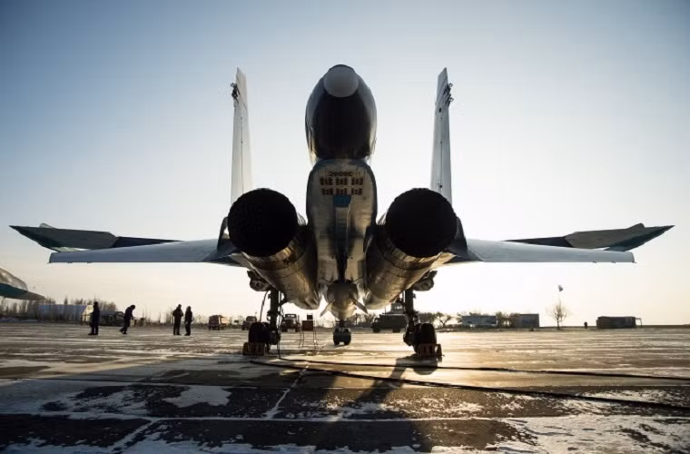 Một chiếc cường kích Su-34 đóng tại căn cứ không quân Baltimore ở Voronezh thuộc Quân khu phía Tây của Nga.