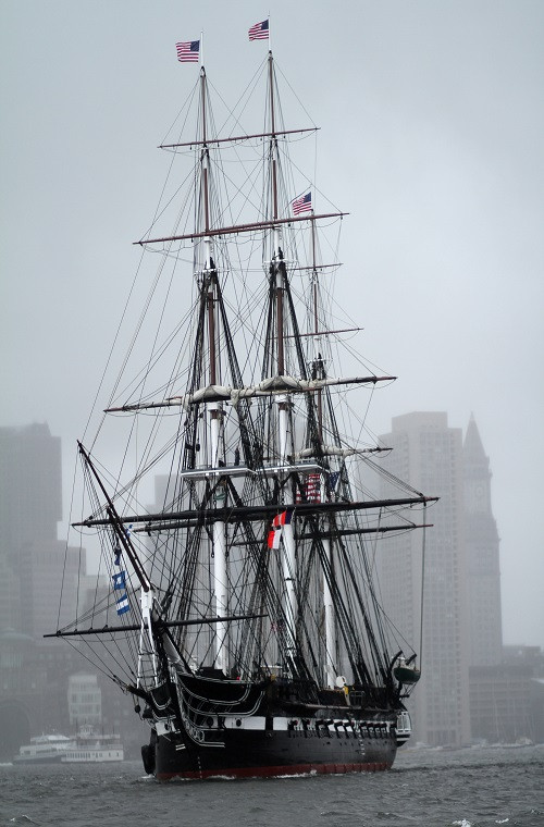 Ngày nay, chiến hạm USS Constitution được Hải quân Mỹ sử dụng cho các chương trình cộng đồng, cũng như tham gia vào các sự kiện quan trọng của nước Mỹ có sự tham gia của lực lượng hải quân.