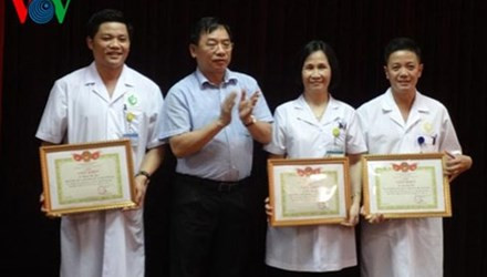 19 y, bac sy BV Phu san Ha Noi deu am tinh voi HIV