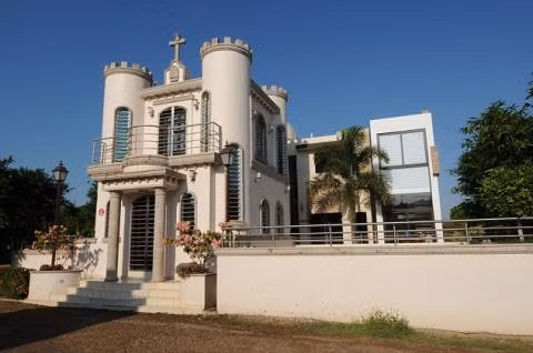 Lăng mộ của trùm ma túy Mexico Manuel Torres Felix, biệt danh "Kẻ điên", đã tiêu tốn 340.000 USD để xây dựng.