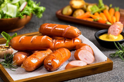 Không chỉ tăng mối nguy ung thư, thực phẩm chế biến sẵn thường được bảo quản bằng cách dùng các phụ gia thực phẩm để kéo dài thời gian sử dụng, duy trì hình thức và đặc tính tự nhiên của thực phẩm.