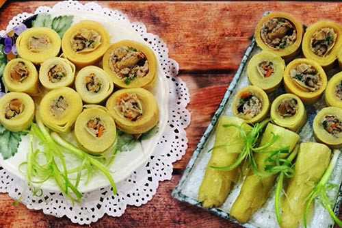 Đang mùa măng, bạn có thể trổ tài nấu măng nhồi thịt vịt chiêu đãi cả nhà. Sự kết hợp hài hòa giữa các gia vị sẽ mang tới người dùng cảm giác cả thế giới ẩm thực hòa quyện trong món ăn.