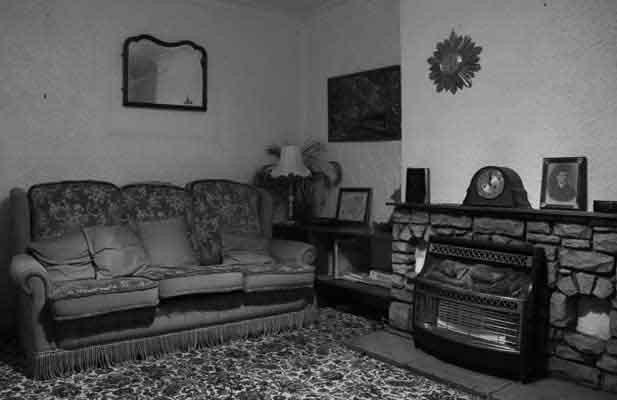 Trong 90 phút ghé thăm căn nhà "ma ám" trên, Lee Roberts và Paul Stevenson không khỏi kinh ngạc khi chứng kiến điều bất thường xảy ra bên trong.