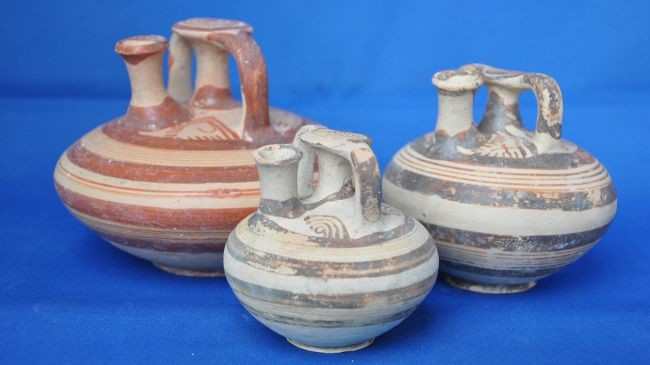 Theo các chuyên gia, những ngôi mộ này có chứa hàng trăm bộ hài cốt.