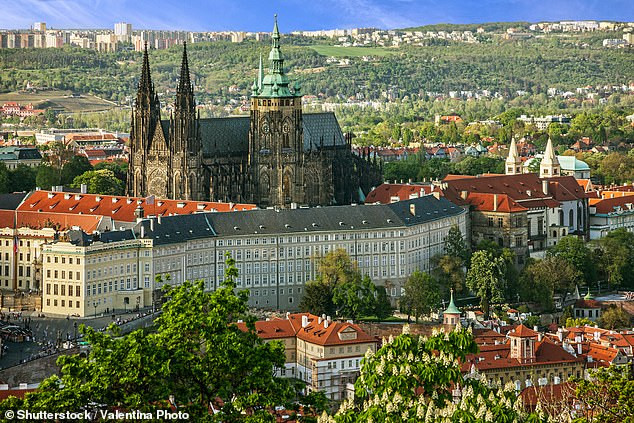 Với kết quả nghiên cứu này, bí ẩn về thân phận của bộ hài cốt vẫn chưa được làm sáng tỏ bởi các chuyên gia chưa thể đưa ra kết luận chắc chắn về xuất thân của thi hài người đàn ông thời Trung cổ tìm thấy ở bên dưới lâu đài Prague.