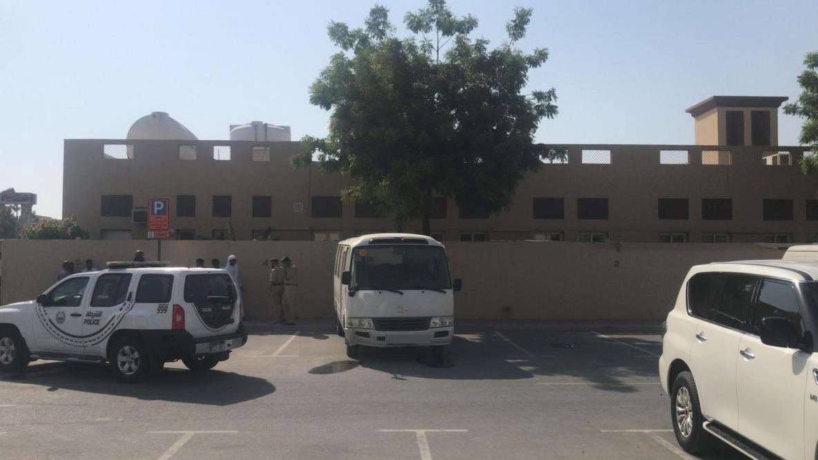 Vì vậy, cậu bé Faisal không xuống ô tô như các bạn khác lúc 8h sáng. Hậu quả là Faisal qua đời khiến mọi người bàng hoàng.