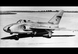 Trong tình huống buộc phải đánh trả, biên đội máy bay MiG-17 quyết định khai hỏa bắn hạ mục tiêu.