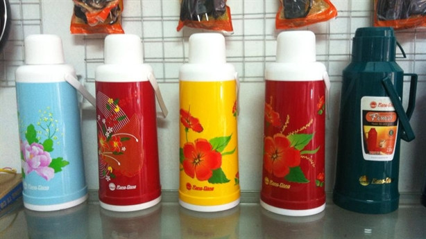 Đặc biệt, trong các lễ cưới, vợ chồng mới cưới thường được anh em, bạn bè tặng một chiếc phích nước để dùng.