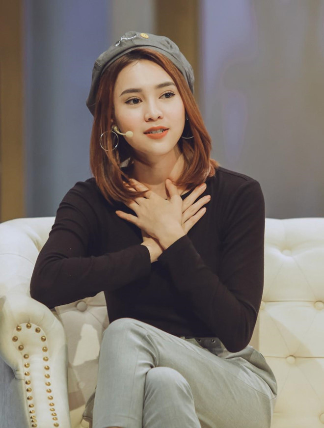 Chia sẻ về lý do đường ai nấy đi, La Thành từng bộc bạch: "Chuyện chúng tôi chia tay không hề do áp lực nghề nghiệp. Tôi và Ngọc đều là những người thực tế, ngay từ đầu đã xác định với nhau không nhập nhằng tình yêu và công việc. Ngọc cũng không phải dựa vào sự nổi tiếng của mình mà đòi hỏi hay ra vẻ. Chúng tôi chia tay nhau vì những mâu thuẫn cá nhân, sự hiểu lầm…". Anh khẳng định sau chia tay, hai người vẫn giữ quan hệ bạn bè.