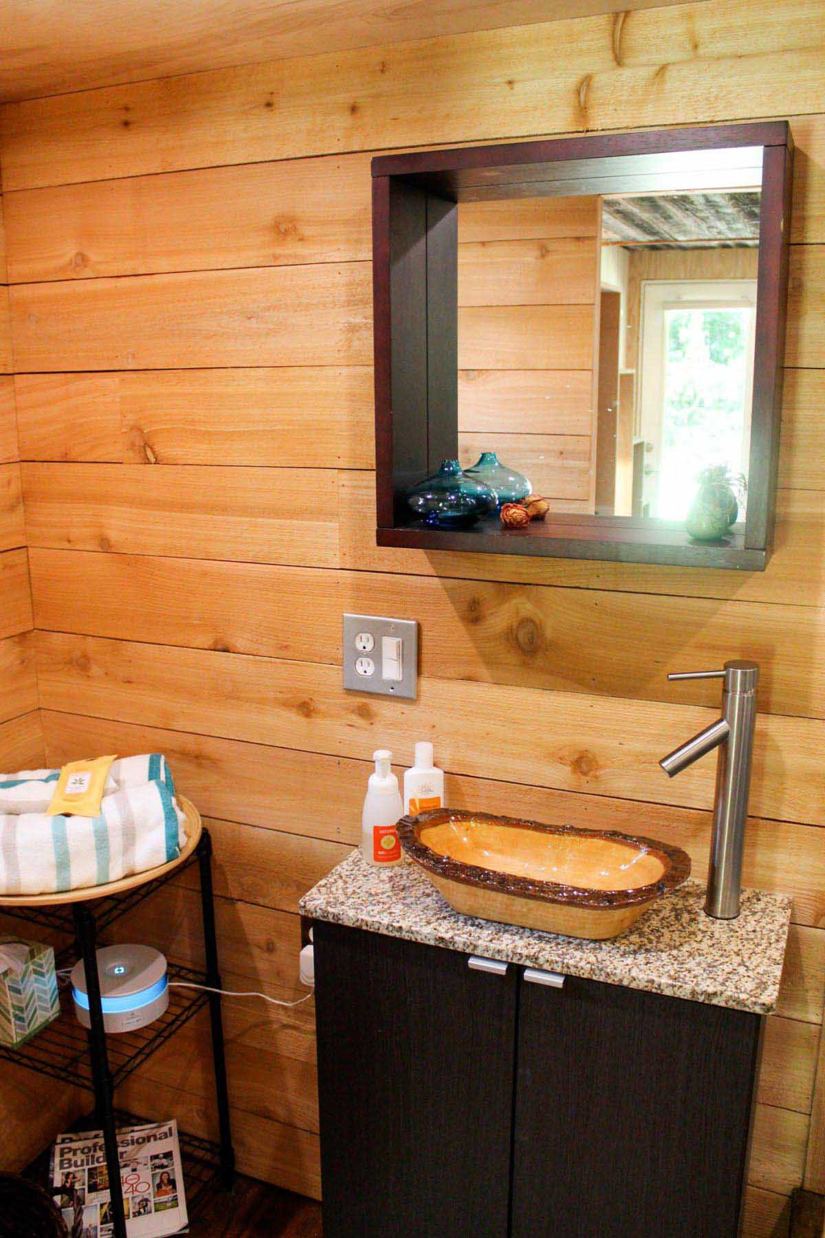 Chang sinh vien tu xay nha di dong nho xinh ai cung muon o-Hinh-10