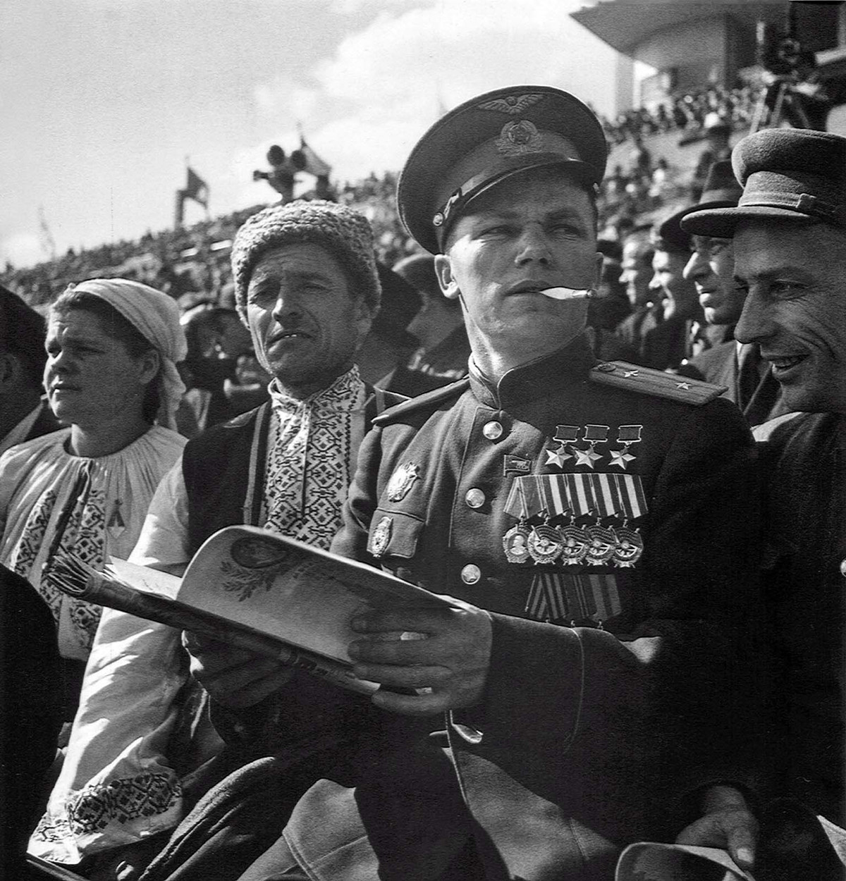 Theo một số tài liệu, phi công Kozhedub đã tham gia khoảng 120 trận không chiến. Ông bắn rơi 62 máy bay địch.