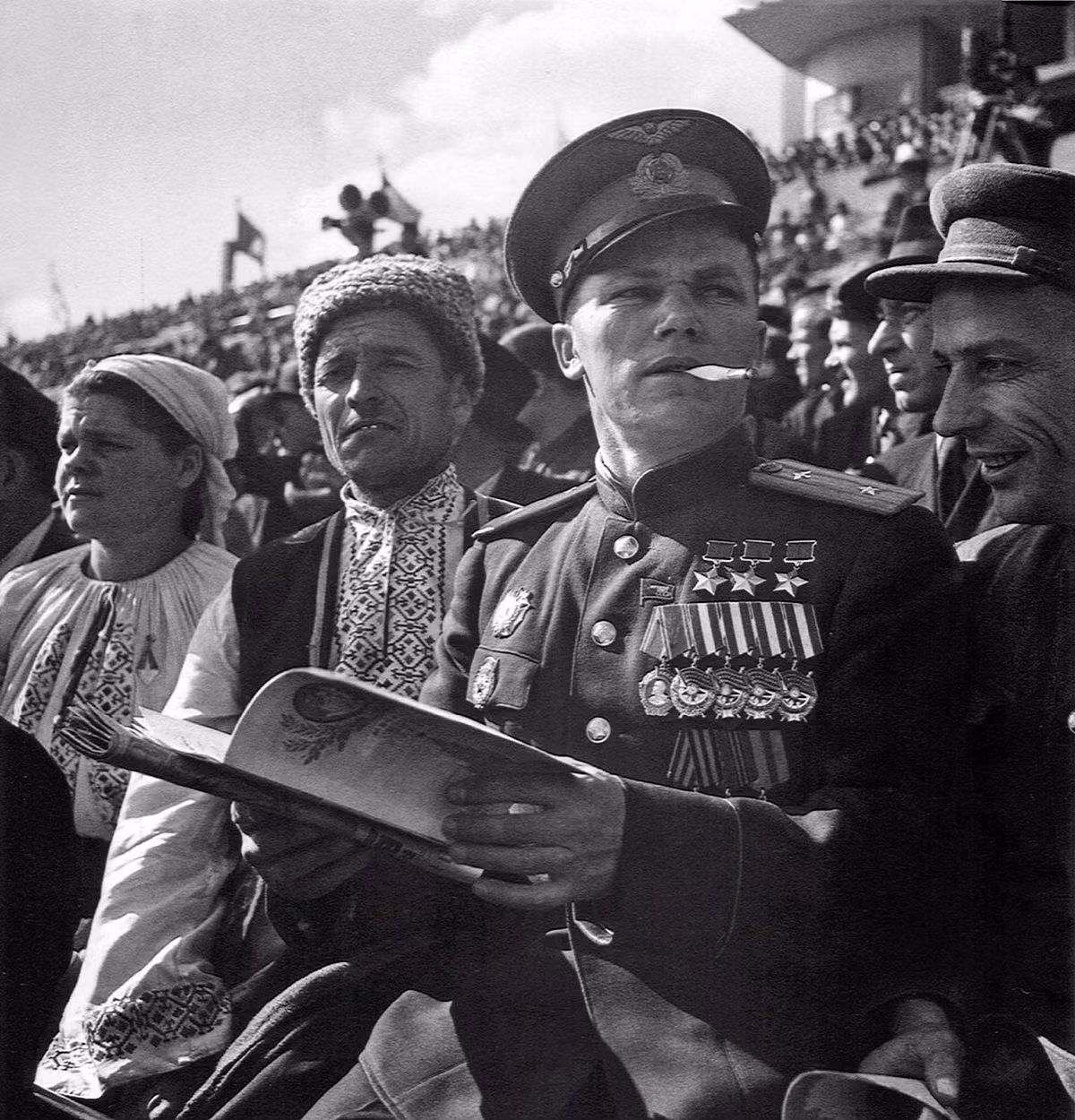 Theo một số tài liệu, phi công Kozhedub đã tham gia khoảng 120 trận không chiến. Ông bắn rơi 62 máy bay địch.